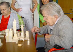 7.2012 aktivity 98 letých klientek