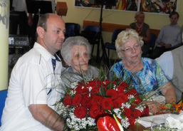 oslava narozenin, 100 let