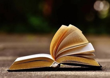 Žáci čtou seniorům