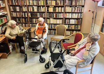 Dobrovolníků v charitě není nikdy dost, jejich pomoc má však svá pravidla