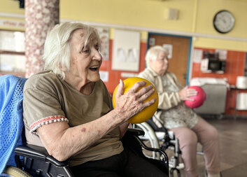 V Domově sv. Jiří slavili Den seniorů pohybem a tvořením