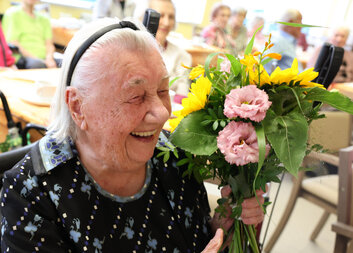 Šest žen z Domova pro seniory sv. Jiří oslavilo společně 100 a více let